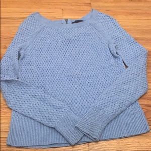 Cute sweater with zipper in the back!